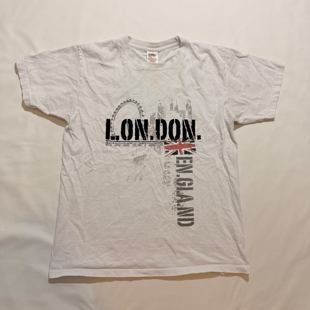 Fruit of the Loom London England T-Shirt Men Size M White Graphic Travel Tee